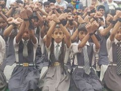 印度8岁女童遭性侵割喉垂危 民众示威要求吊死凶徒